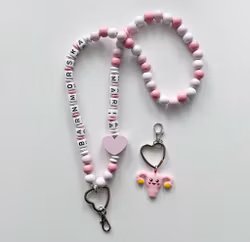 Halsbandskedja, ljusrosa hjärta, med nyckelring livmoder