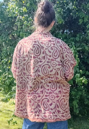 Quiltad jacka "Rödmönstrad"