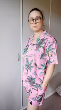 Kort handtryckt bomullspyjamas