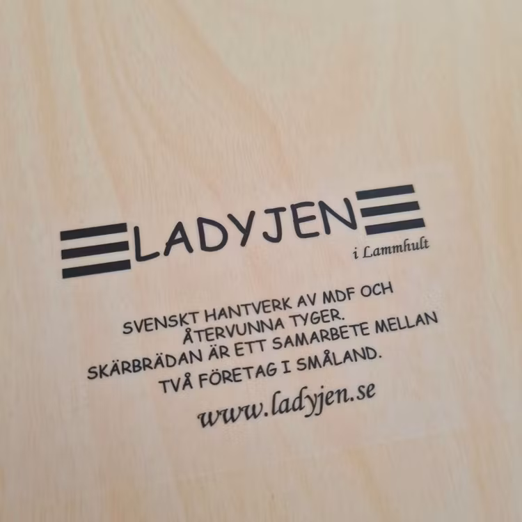 SKÄRBRÄDA Blå blommor