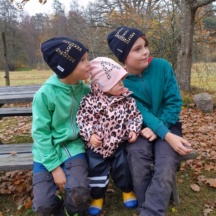 BOKSTAVSMÖSSA - SVART