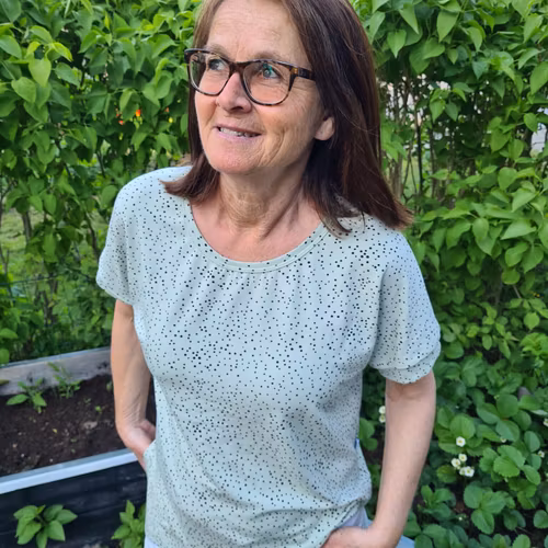 Ljusgrön TOPP - prickig