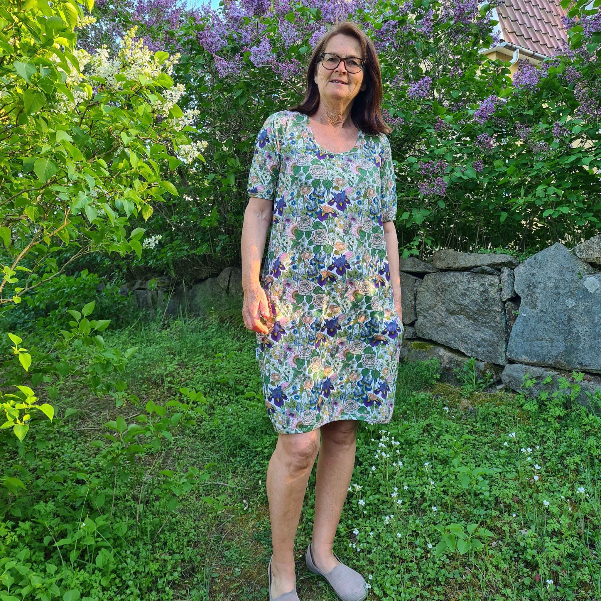 LADYJEN-KLÄNNING - Blommig