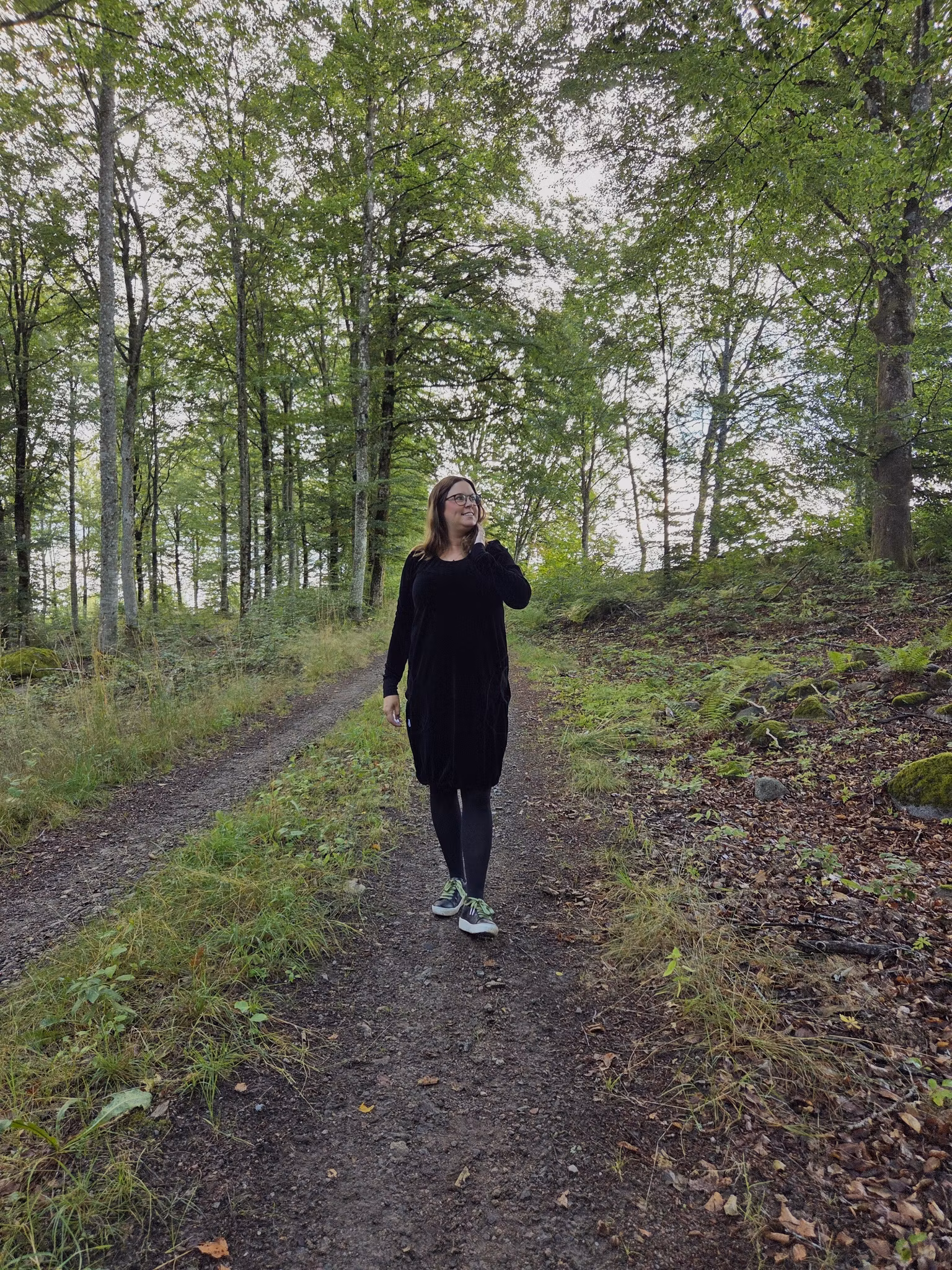 VELOURKLÄNNING - SVART