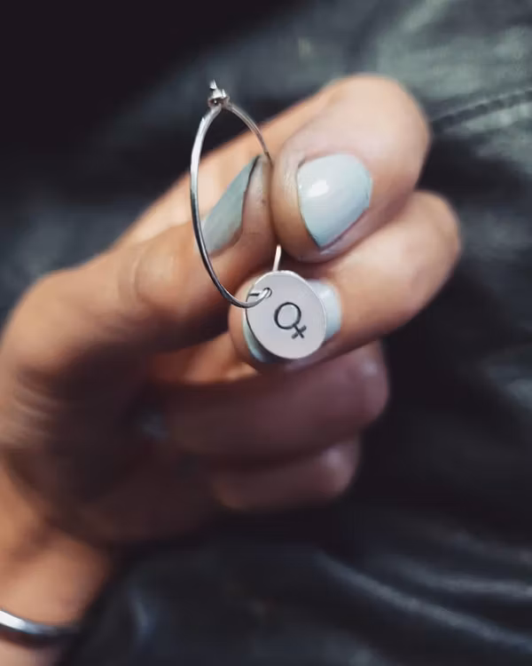 LILITH TAG EARRING - SINGLE