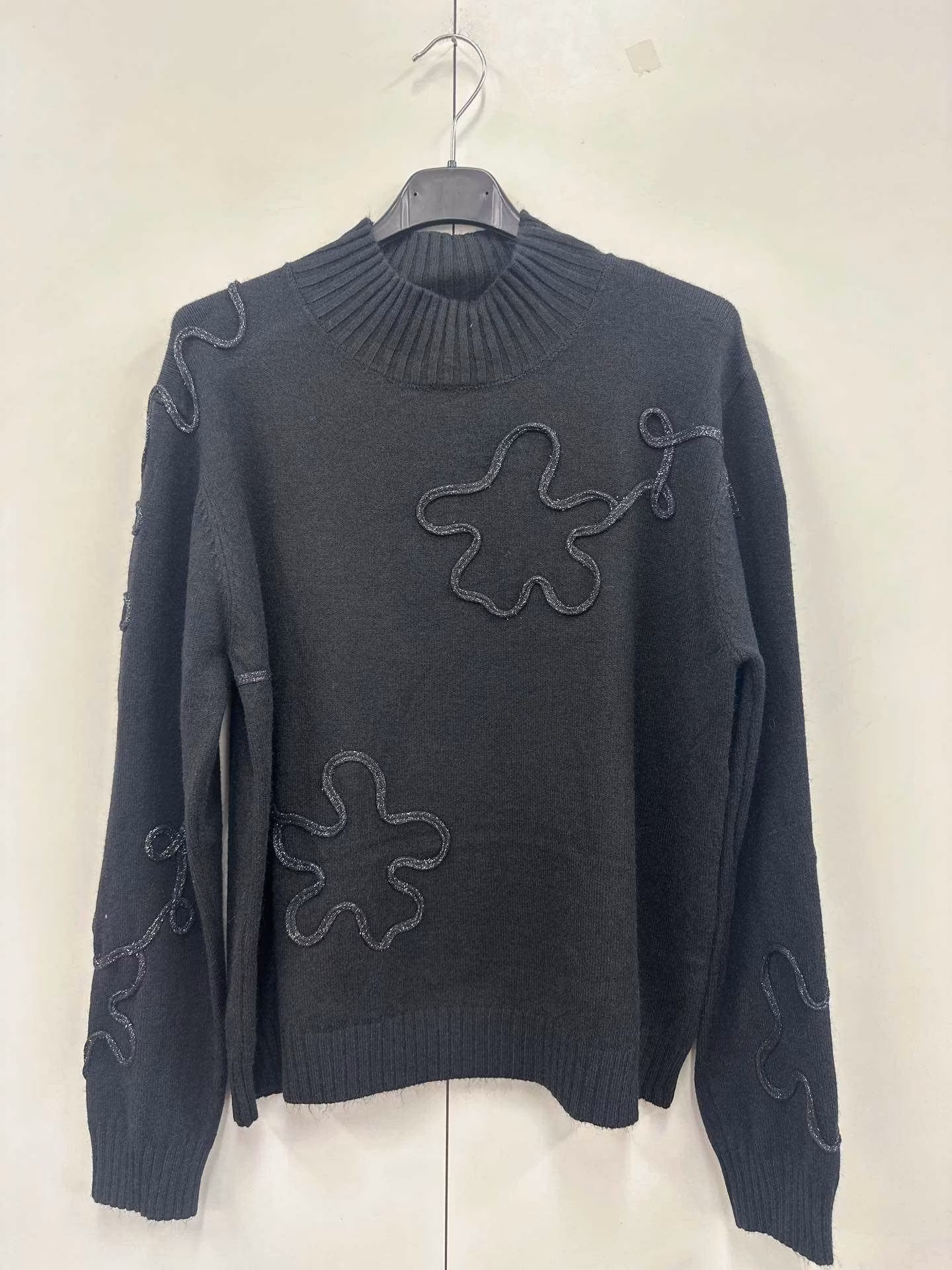 Tröja- Flower - Svart