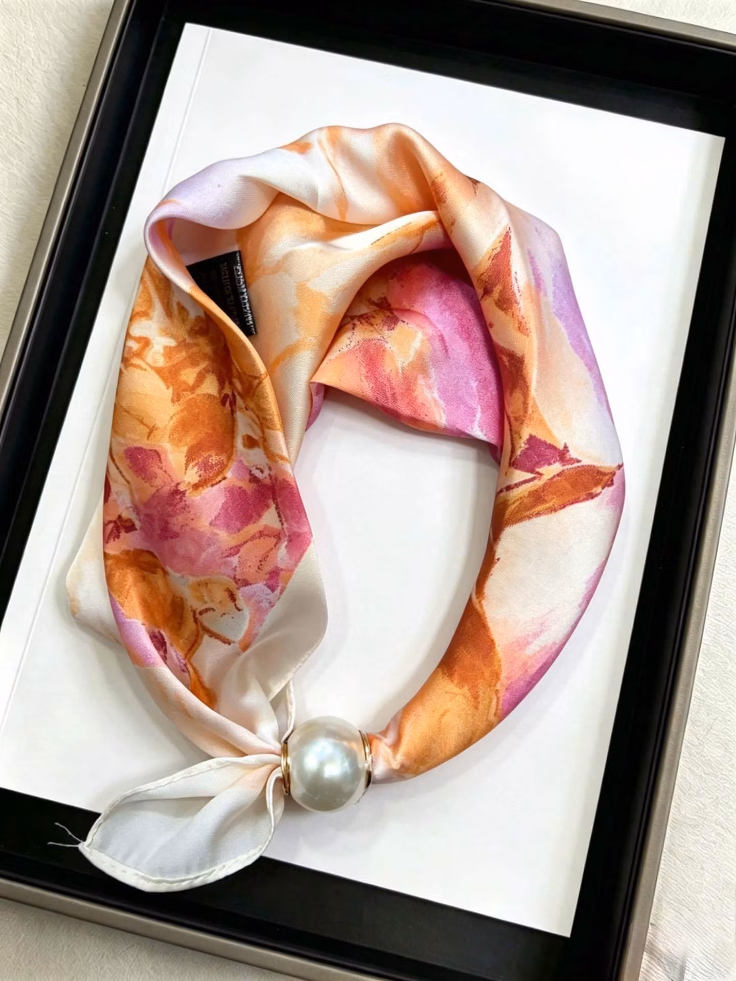 Scarf med pärla - Ilva