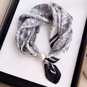 Scarf med pärla - Siv - Marinblå
