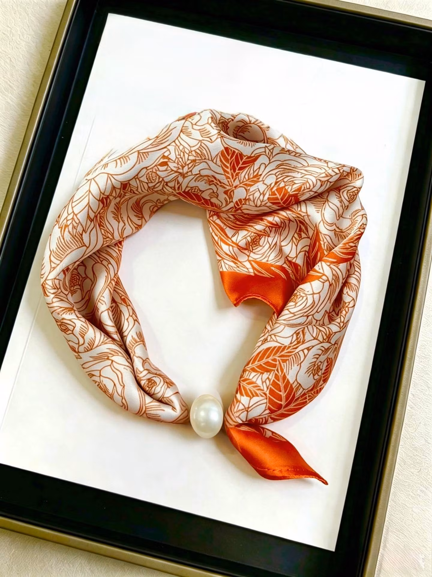Scarf med pärla - Ada - Orange