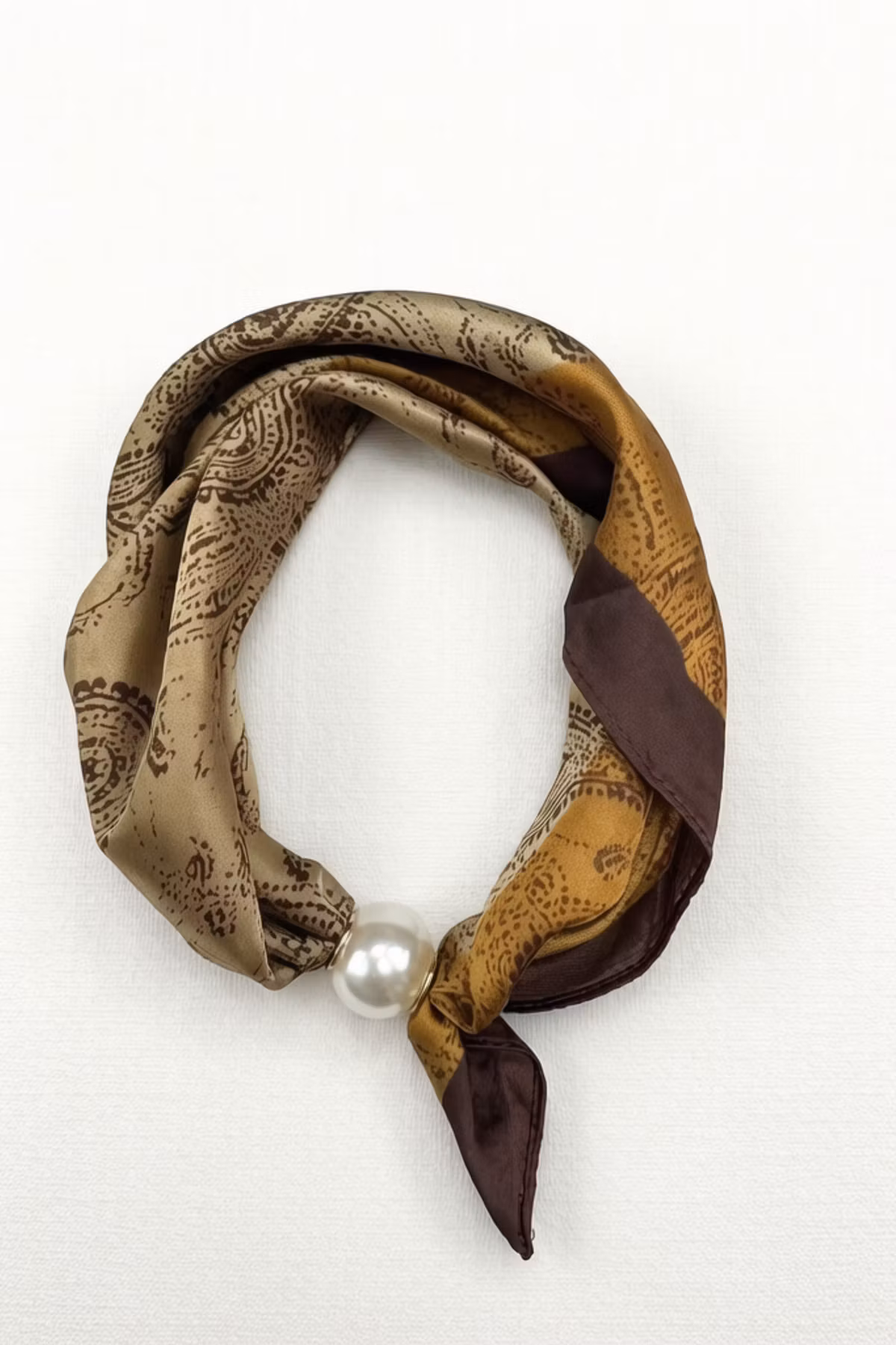 Scarf med pärla - Pia - Brun