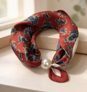 Scarf med pärla - Laura - Röd