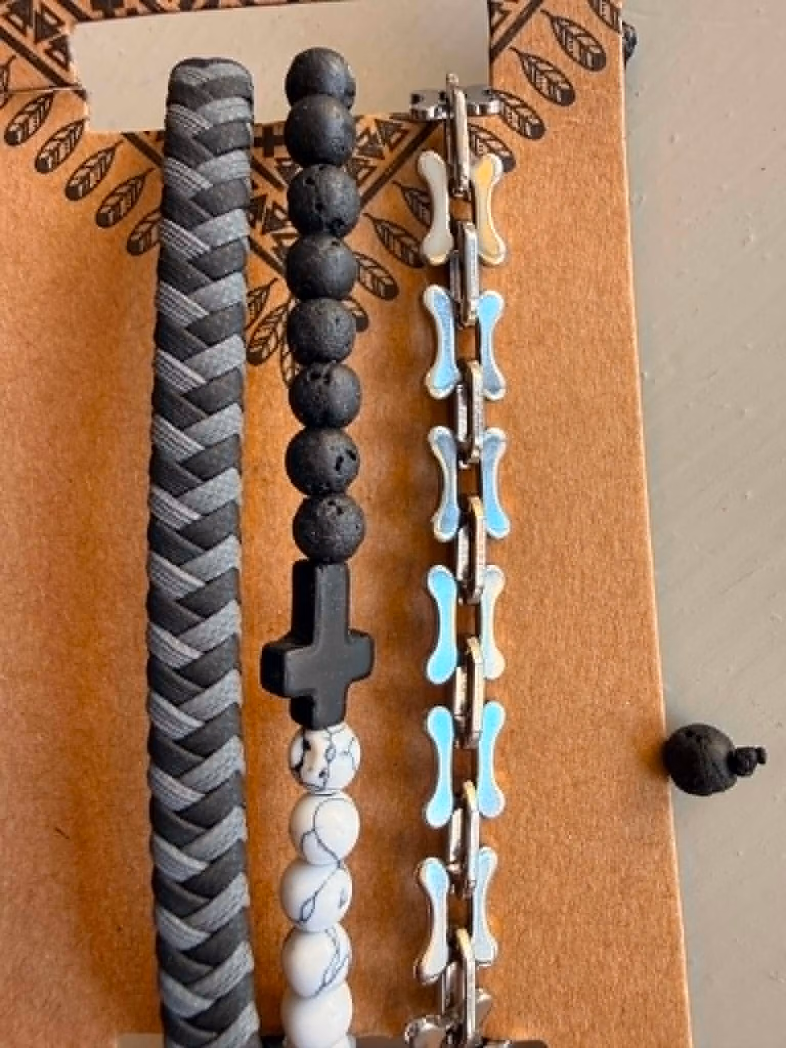 Armbandsset för män – svart‑vit