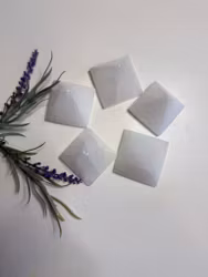Selenit pyramid 5cm