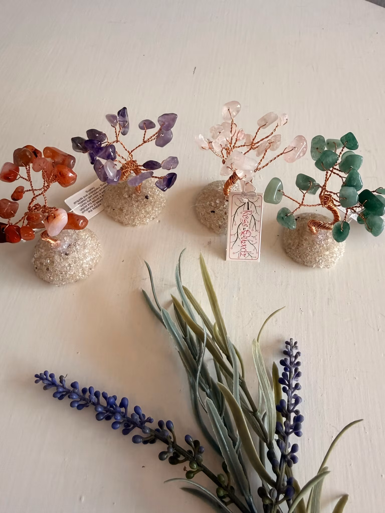 Edelstensträd – Dekorativa kristallträd för harmoni och energi