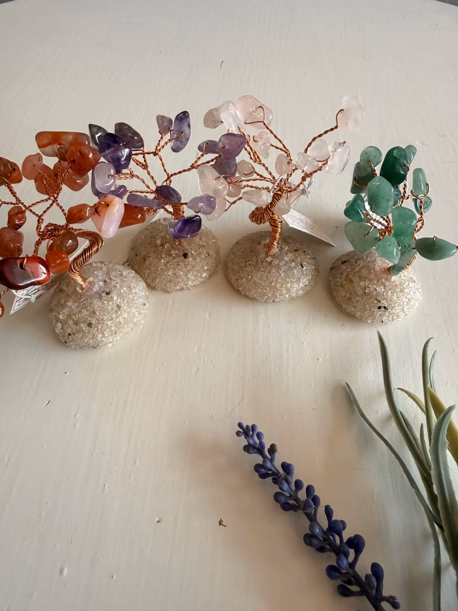 Edelstensträd – Dekorativa kristallträd för harmoni och energi