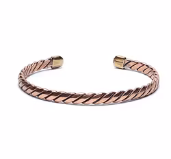 Armband i koppar med vriden design