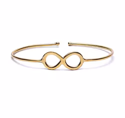 Infinity‑armband i mässing