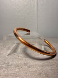 Massivt koppararmband – slät design