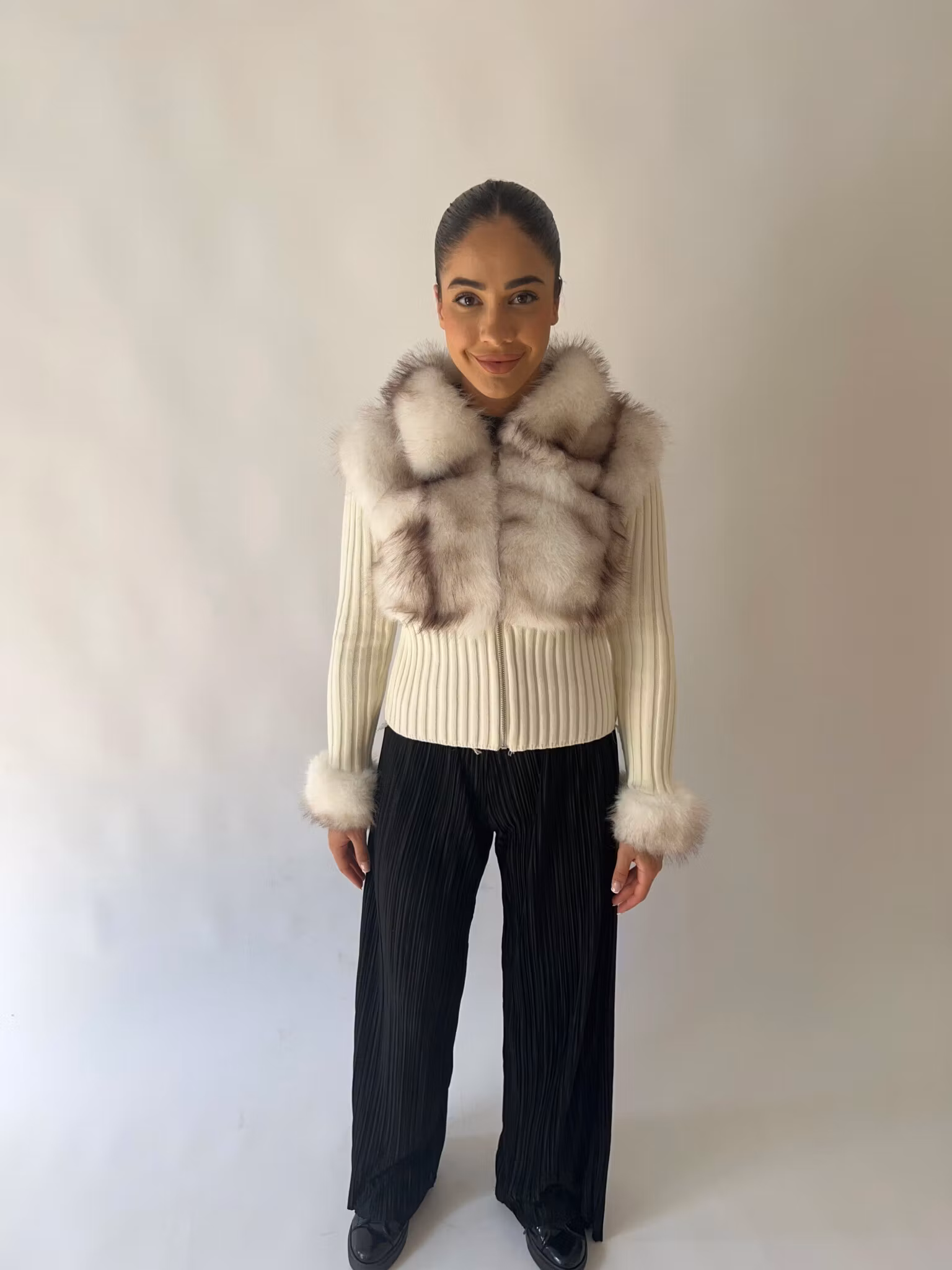 Alara fake fur jacket- beige/whte