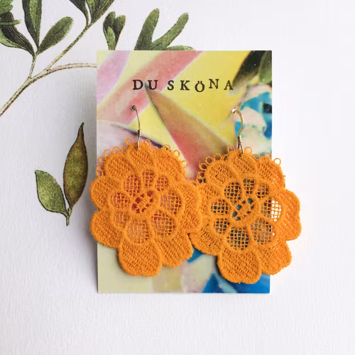 Blomma