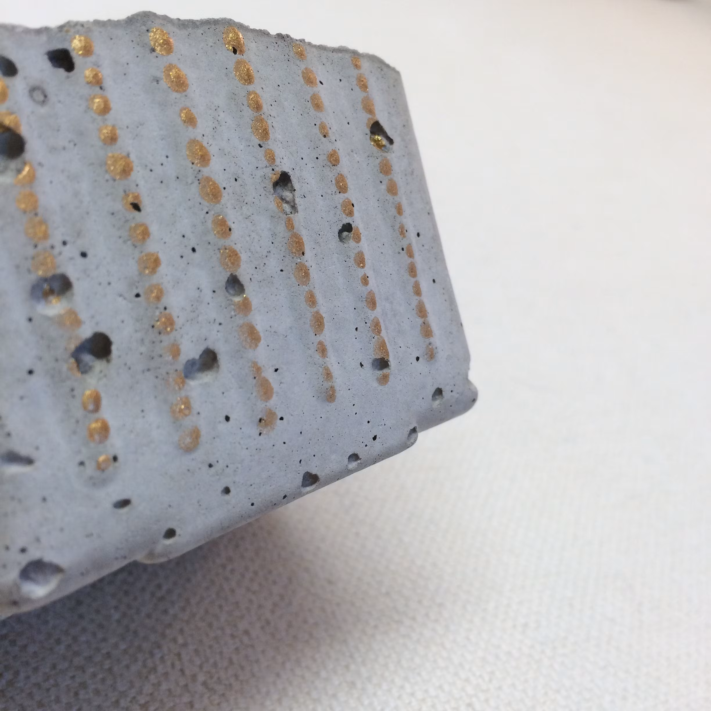 Betongljushållare Guld dekoration