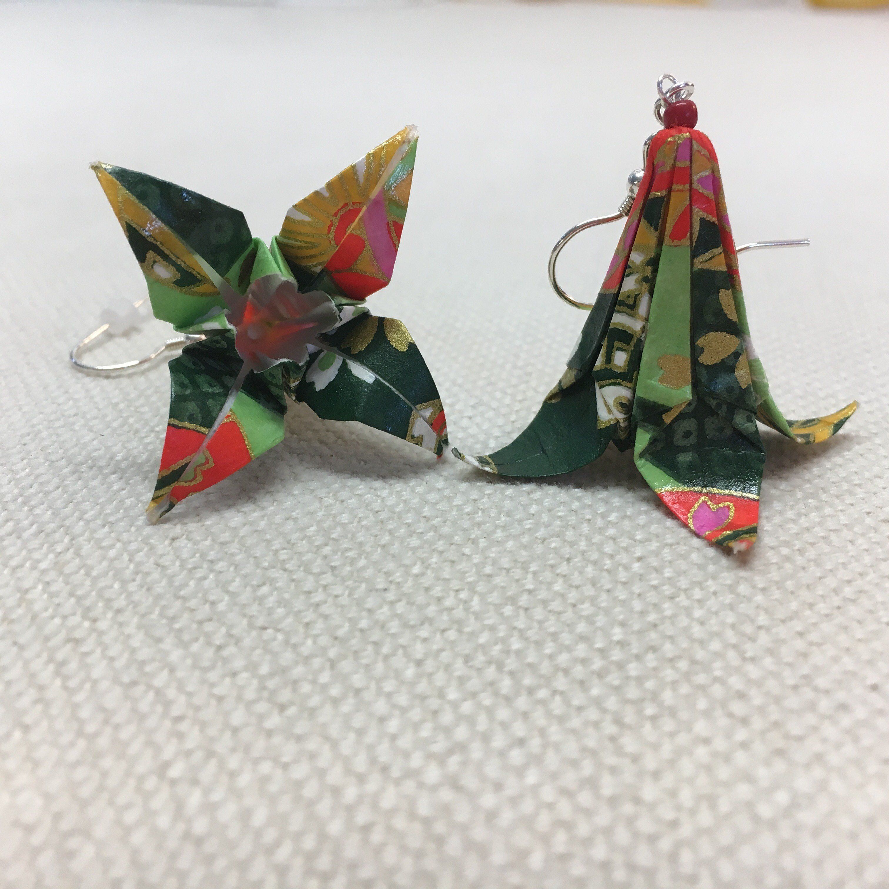 Örhänge Origami Lilja Par