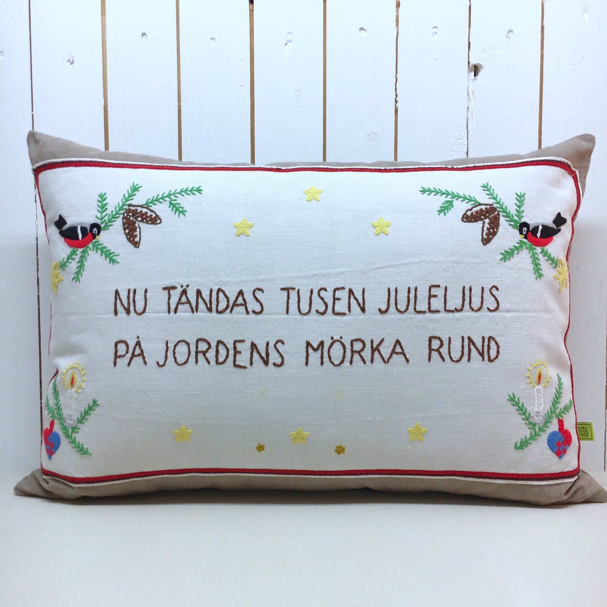 Julbonadskudde Nu tändas tusen juleljus på jordens mörka rund