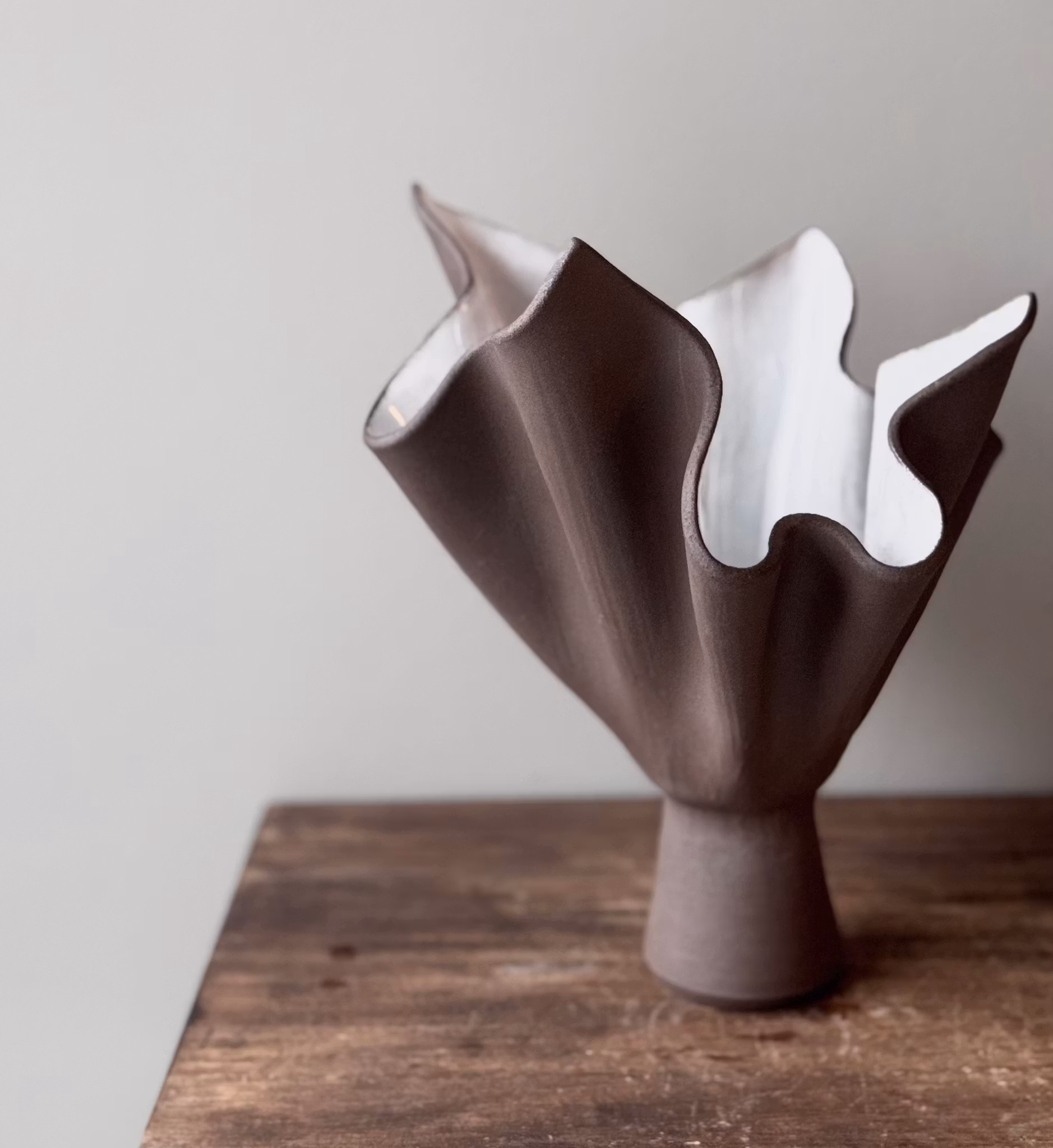 Tulip vas, GRÅ/BRUN