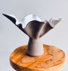 Tulip vas Liten, Sand