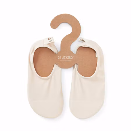 Anti-slip swim shoes