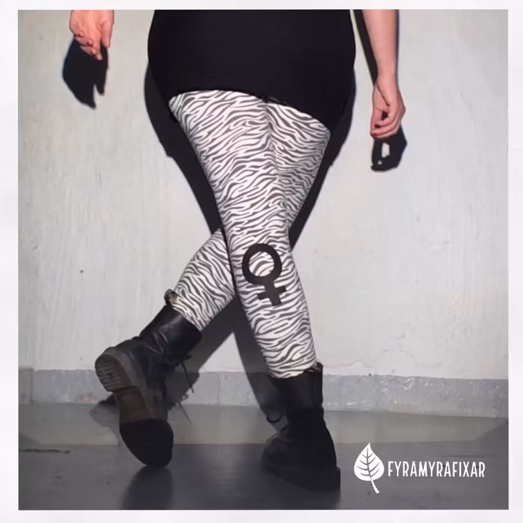 Feminist zebra thigts