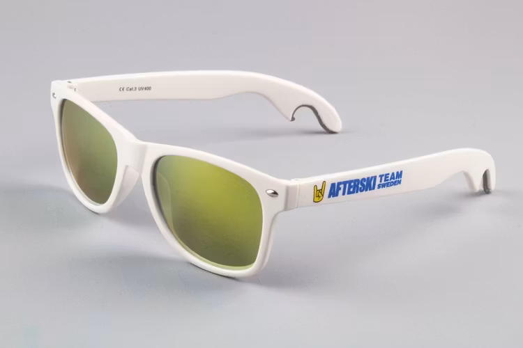 Solglasögon med ölöppnare