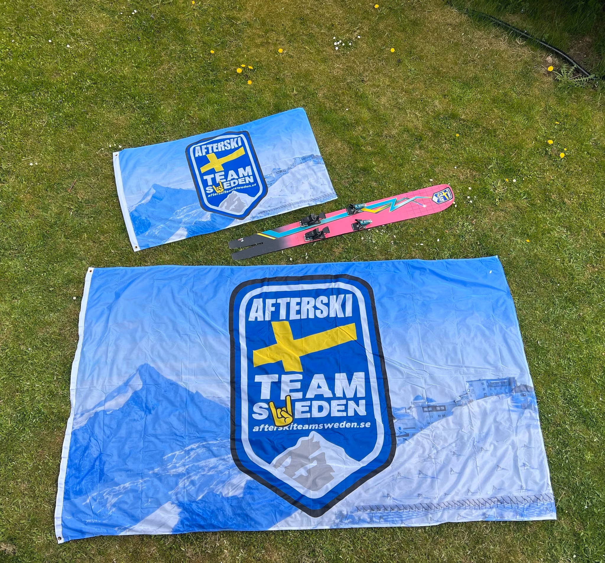 Flagga till flaggstång (2 st storlekar)