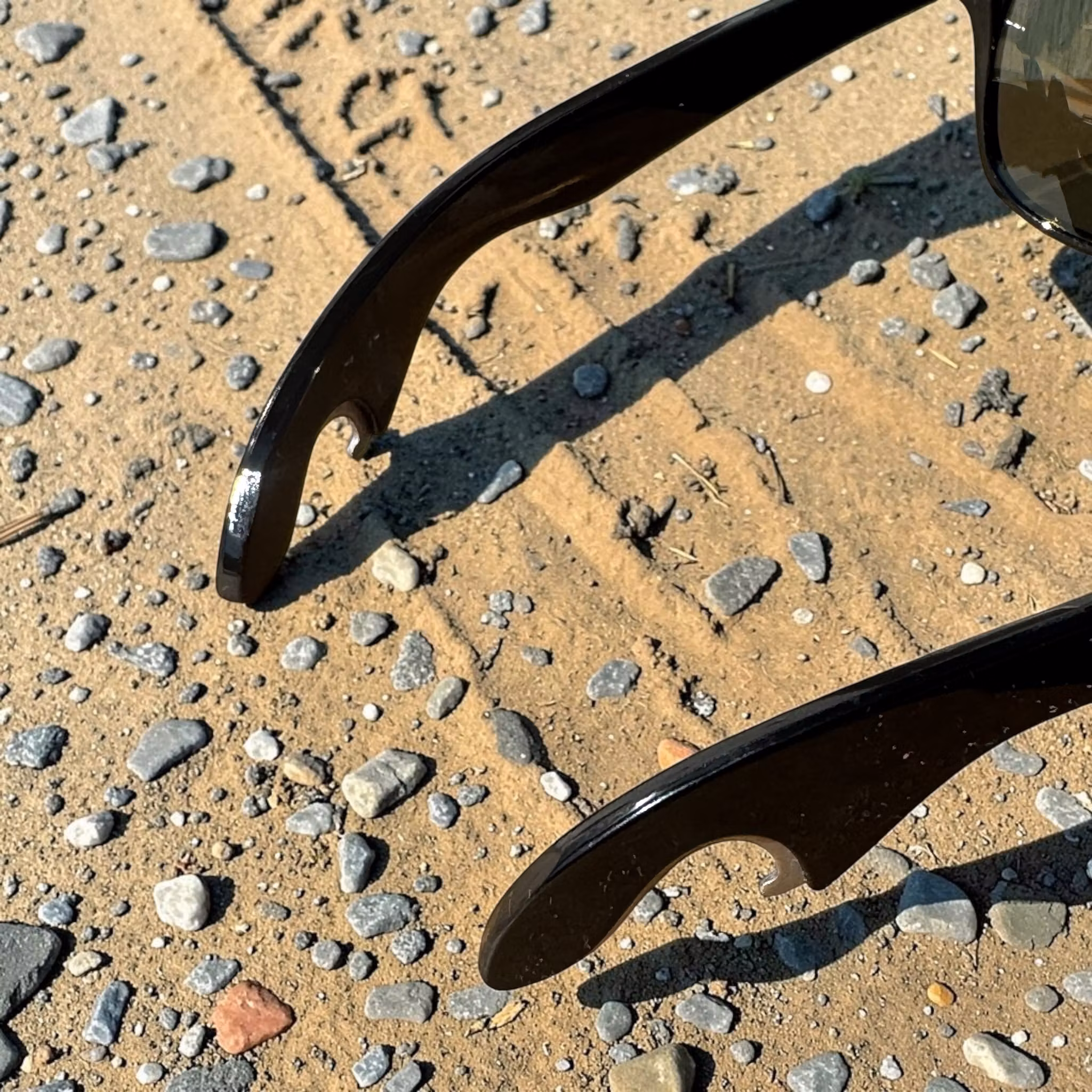 Ölöppnare med solglasögon - Skicka Fullt!!