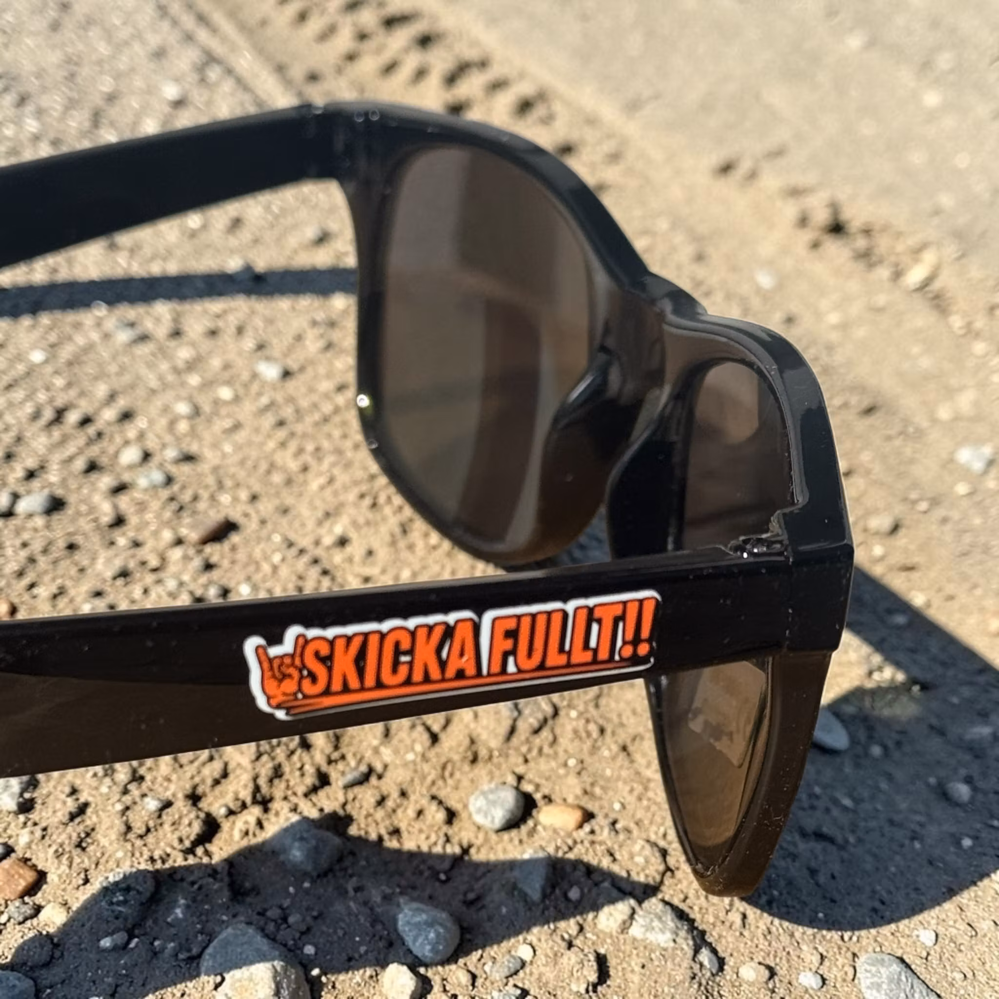 Ölöppnare med solglasögon - Skicka Fullt!!