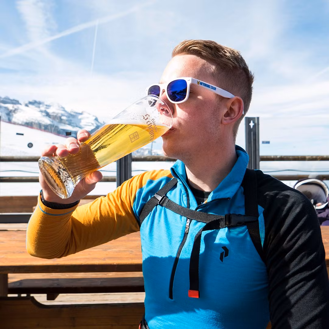 Solglasögon med ölöppnare