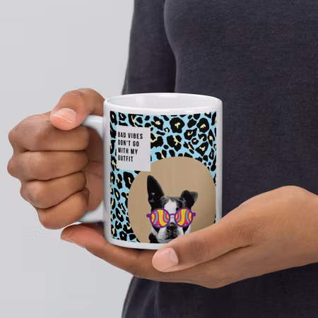 HerrCules Mugg #7 "Bad vibes don´t go with my outfit"