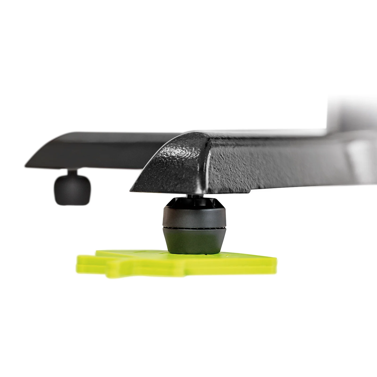 Justerbara fötter M10