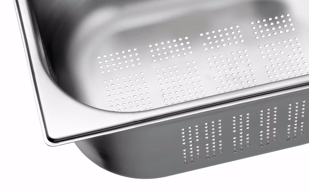 Perforerad Kantin GN 1/2-150