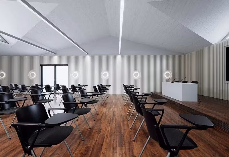 Konferensstol Vittoria med skrivplatta