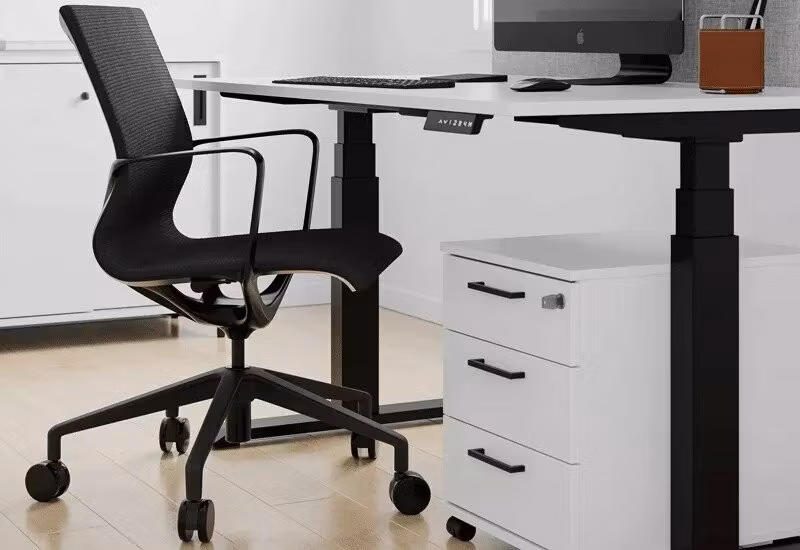 Möte – Konferensstol med klädsel i tysk mesh