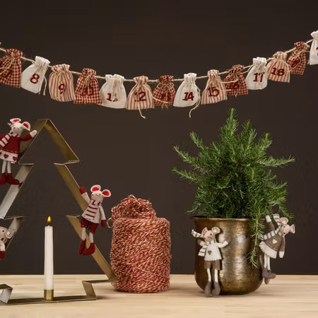 Adventskalender Häng Vinröd/Mullvad