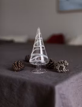 GRANBO - Mellan gran med girlang