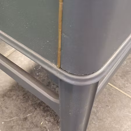 Serveringsskåp "Renoveringsuppdrag"