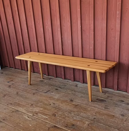 Träbänk "Renoveringsuppdrag"