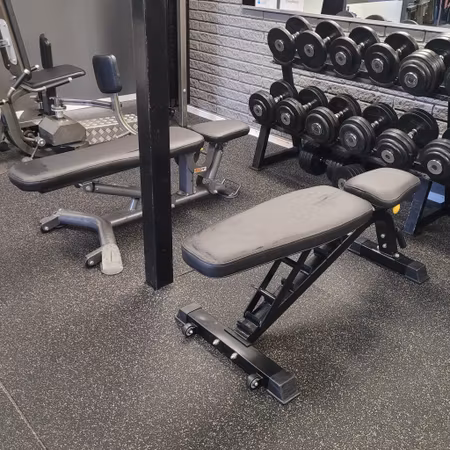 Gym-möbler "Renoveringsuppdrag"