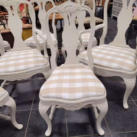 Matsalsmöbel "Renoveringsuppdrag"