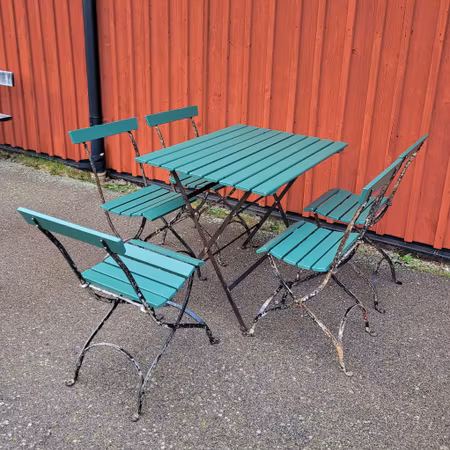 Trädgårdsmöbel "Renoveringsuppdrag"