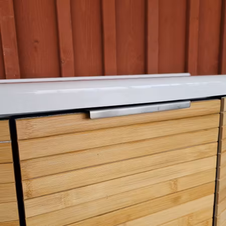 Badrumsskåp"Renoveringsuppdrag"