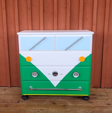 Byrå - VW-Buss "Gröna Faran"